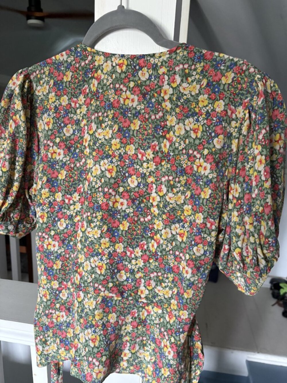 Doen Yana Floral Silk Blouse Green Valley Size Small - Picture 16 of 16
